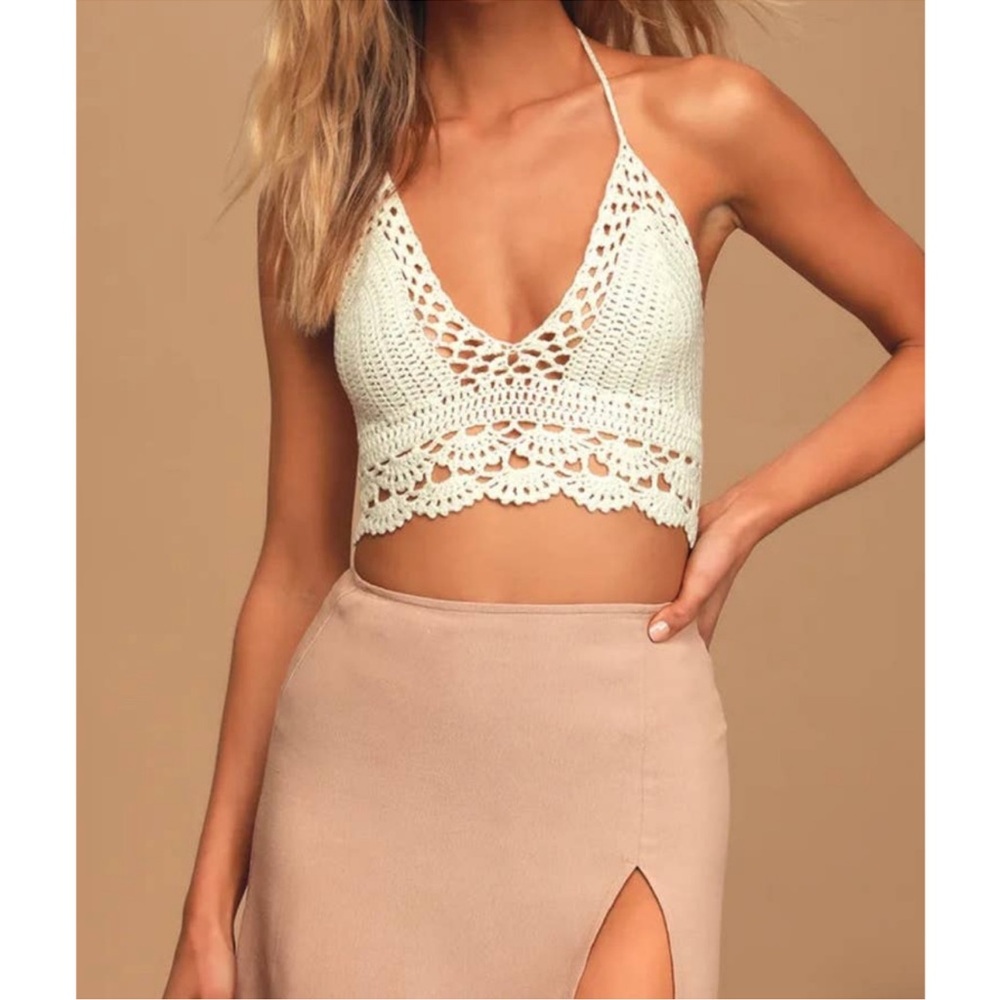 NWT Lulus (M/L) Let’s Run Away Knitted Crop
